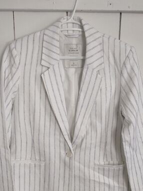 Abercrombie Linen Stripe Blazer - White/Navy •